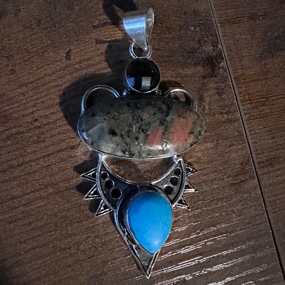 Gemstone pendant - Unakite onyx and turquoise